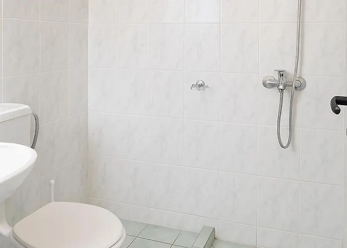 Otel Ardjan 3*